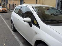Usata Fiat Punto Pop 69 CV (50 kW) 2012 Bianco Berlina