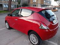 Usata Lancia Ypsilon Platinum 84 CV (61 kW) 2016 Rosso Utilitaria