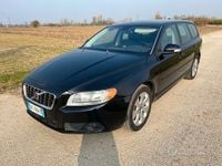 Usata Volvo V70 185 CV (136 kW) 2008 Nero Station wagon