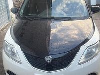 Usata Lancia Ypsilon 69 CV (50 kW) 2014 Bianco Utilitaria