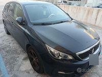 Usata Peugeot 308 SW 130 CV (95 kW) 2017 Blu Station wagon