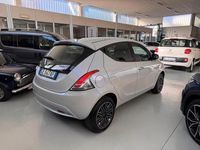 Usata Lancia Ypsilon Gold 69 CV (50 kW) 2021 Grigio Utilitaria