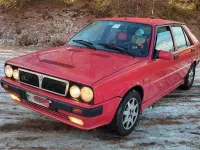 Usata Lancia Delta 90 CV (66 kW) 1993 Rosso Utilitaria