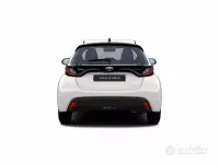 Nuova Toyota Yaris Active 116 CV (85 kW) 2026 Bianco Utilitaria