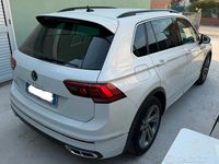 Usata VW Tiguan R-line 150 CV (110 kW) 2021 Bianco SUV