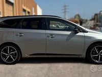 Usata Toyota Auris Hybrid Lounge 99 CV (72 kW) 2017 Grigio Station wagon