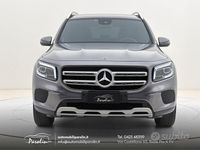 Usata Mercedes GLB200 163 CV (119 kW) 2021 Grigio montagna SUV
