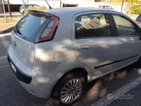 Usata Fiat Punto Evo Active 77 CV (56 kW) 2011 Bianco Utilitaria