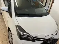 Usata Toyota Yaris 90 CV (66 kW) 2015 Bianco Utilitaria