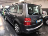 Usata VW Touran Highline 105 CV (77 kW) 2006 Grigio Monovolume
