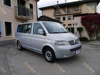 Usata VW Caravelle 131 CV (96 kW) 2007 Argento Furgone