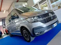 Usata VW Multivan 150 CV (110 kW) 2022 Grigio mojave met Monovolume