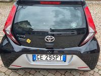 Usata Toyota Aygo Connect Style 72 CV (52 kW) 2021 Nero Utilitaria