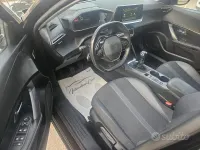 Usata Peugeot 2008 Allure 102 CV (75 kW) 2020 Nero SUV