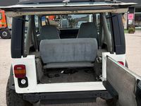 Usata Jeep Wrangler 1988 Bianco SUV