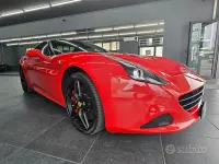 Usata Ferrari California 560 CV (411 kW) 2015 Rosso Cabrio