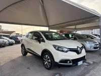 Usata Renault Captur Iconic 90 CV (66 kW) 2015 Beige SUV
