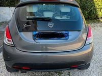 Usata Lancia Ypsilon Gold 95 CV (69 kW) 2015 Grigio Utilitaria
