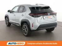 Usata Toyota Yaris Cross Lounge 92 CV (67 kW) 2022 Argento SUV