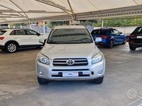 Usata Toyota RAV4 Luxury 177 CV (130 kW) 2006 Argento SUV