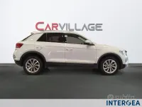 Usata VW T-Roc Life 116 CV (85 kW) 2022 Bianco SUV