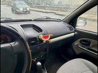 Usata Renault Clio II 68 CV (50 kW) 2006 Grigio Utilitaria