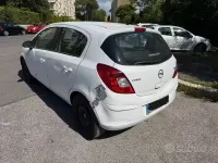 Usata Opel Corsa Edition 95 CV (69 kW) 2015 Bianco Utilitaria