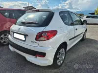 Usata Peugeot 206 60 CV (44 kW) 2009 Bianco Berlina
