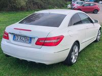 Usata Mercedes E220 Avantgarde 170 CV (125 kW) 2010 Bianco Coupé