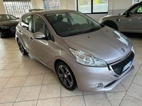 Usata Peugeot 208 Allure 82 CV (60 kW) 2013 Viola metallizzato Utilitaria