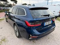 Usata BMW 320e Luxury Line 190 CV (139 kW) 2020 Blu Station wagon