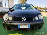 Usata VW Polo Trendline 75 CV (55 kW) 2003 Blu Berlina