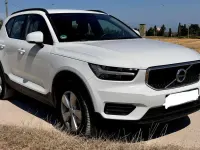 Usata Volvo XC40 Momentum 129 CV (94 kW) 2021 Bianco SUV