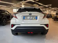 Usata Toyota C-HR Lounge 98 CV (72 kW) 2017 Bianco perla SUV