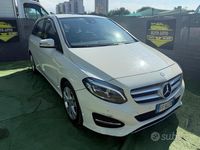Usata Mercedes B180 Premium 109 CV (80 kW) 2016 Bianco Monovolume