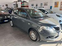Usata Lancia Ypsilon Silver 69 CV (50 kW) 2016 Grigio Utilitaria