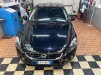 Usata Volvo V40 Kinetic 114 CV (83 kW) 2015 Nero Station wagon