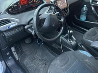 Usata Peugeot 208 92 CV (67 kW) 2015 Blu Utilitaria