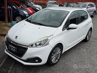 Usata Peugeot 208 Allure 81 CV (59 kW) 2016 Bianco Utilitaria