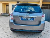 Usata Toyota Verso 112 CV (82 kW) 2014 Grigio Monovolume