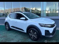 Nuova Dacia Sandero Stepway 122 CV (89 kW) 2026 Bianco Berlina