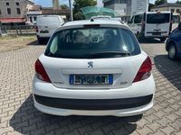 Usata Peugeot 207 75 CV (55 kW) 2010 Bianco(met.) Berlina