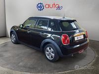 Begagnad Mini Cooper 136 HK (100 kW) 2015 Svart Halvkombi
