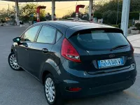 Usata Ford Fiesta 68 CV (50 kW) 2010 Blu Berlina