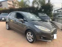 Usata Ford Fiesta 95 CV (69 kW) 2016 Grigio Utilitaria