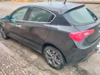 Second-hand Alfa Romeo Giulietta 140 CP (102 kW) 2012 Negru Hatchback