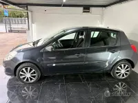 Usata Renault Clio II 75 CV (55 kW) 2010 Grigio Berlina