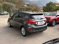 Usata Ford Fiesta Titanium 86 CV (63 kW) 2018 Grigio Utilitaria