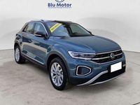 Usata VW T-Roc Style 116 CV (85 kW) 2025 Petroleum blue metallizzato ne SUV