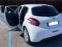 Usata Peugeot 208 Active 82 CV (60 kW) 2014 Bianco Utilitaria